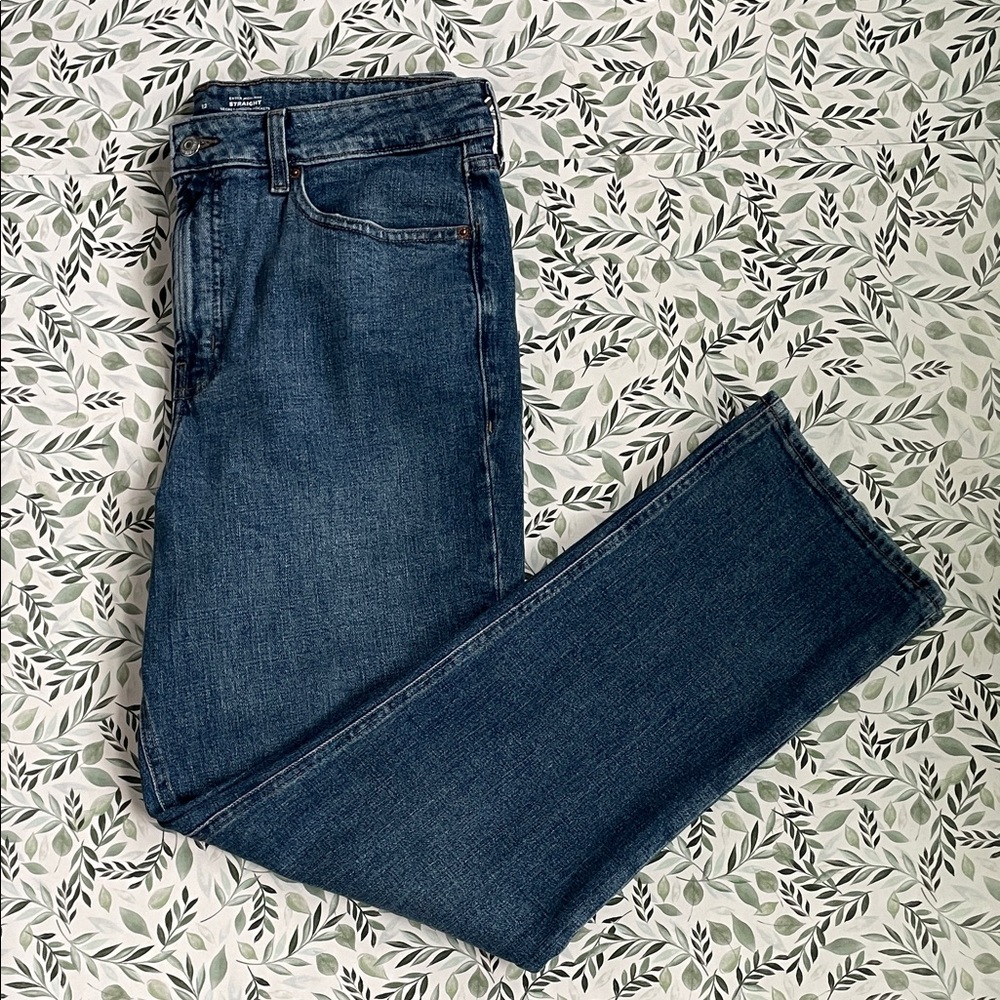 Old Navy Women’s Dark Blue Straight Jeans